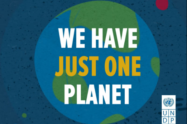Earth Day - Planeta tierra con inscripción "We have just one planet"